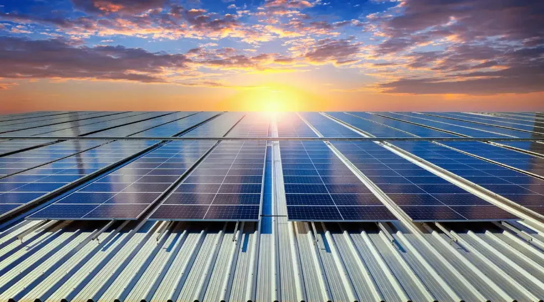 How Solar Helps Keep Your Home Cooler and Lowers Energy Costs Into Late Summer